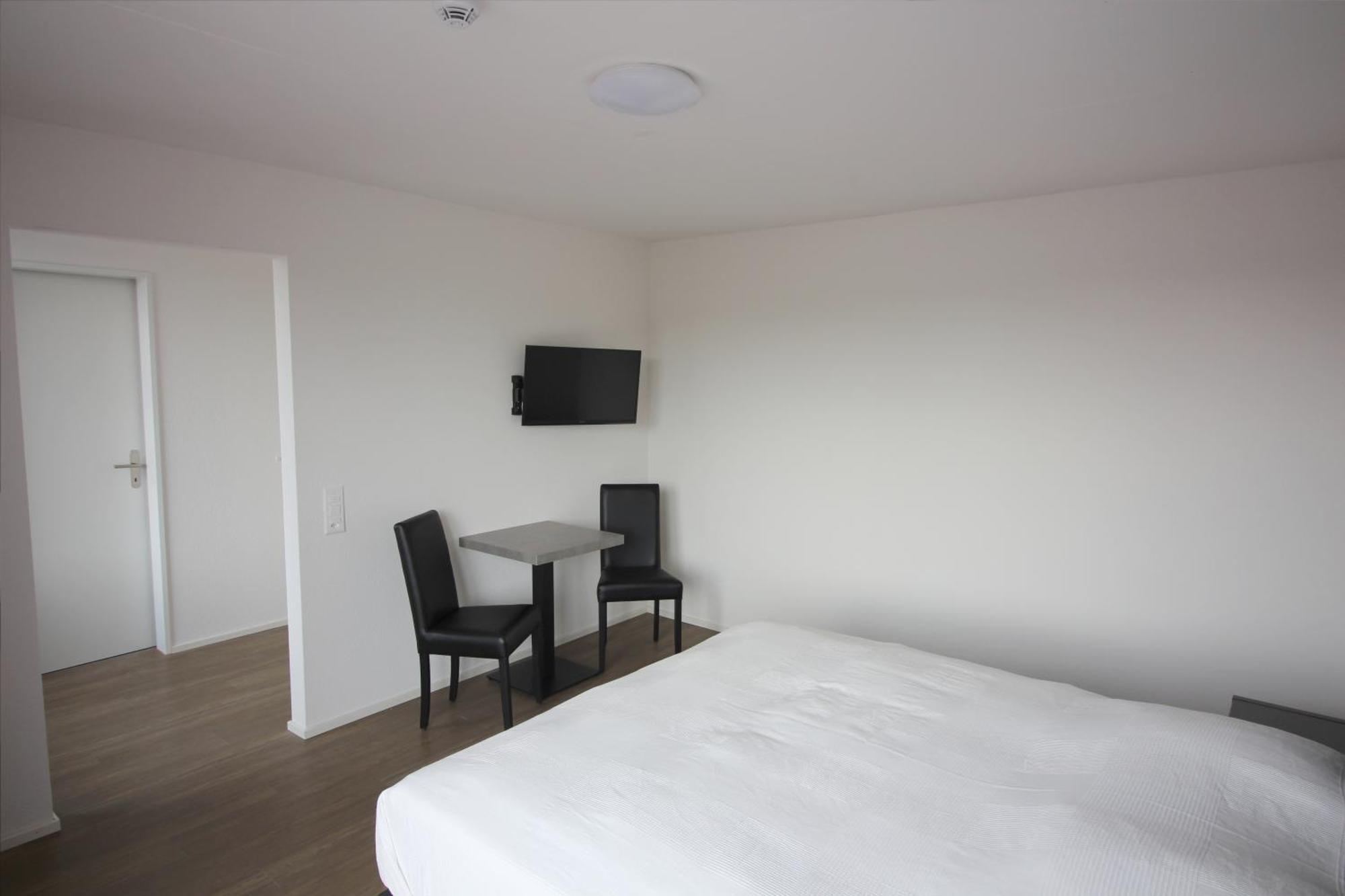 Swiss Star Zurich Airport - Self Check-In Apartment Kloten Ngoại thất bức ảnh