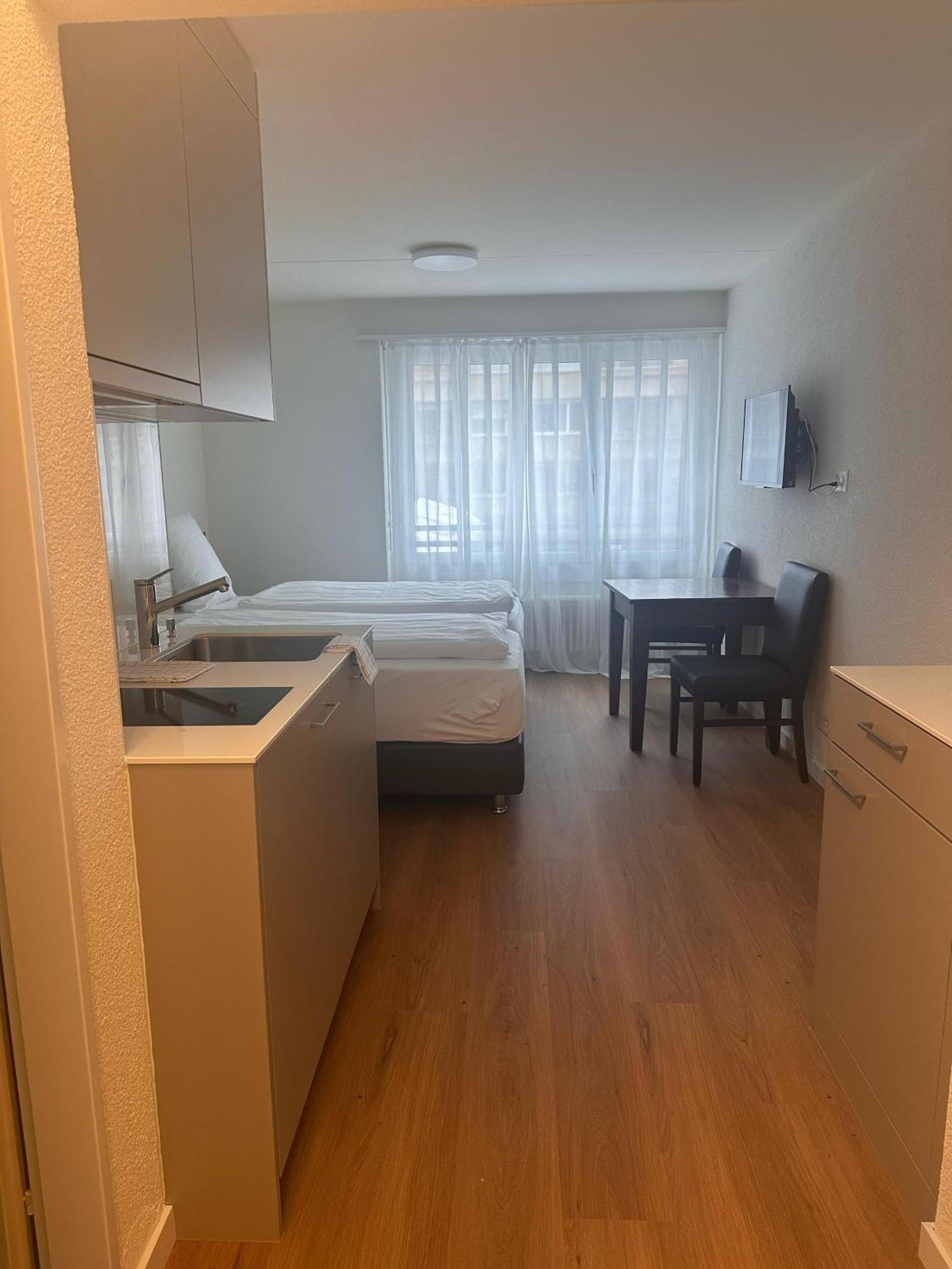Swiss Star Zurich Airport - Self Check-In Apartment Kloten Ngoại thất bức ảnh