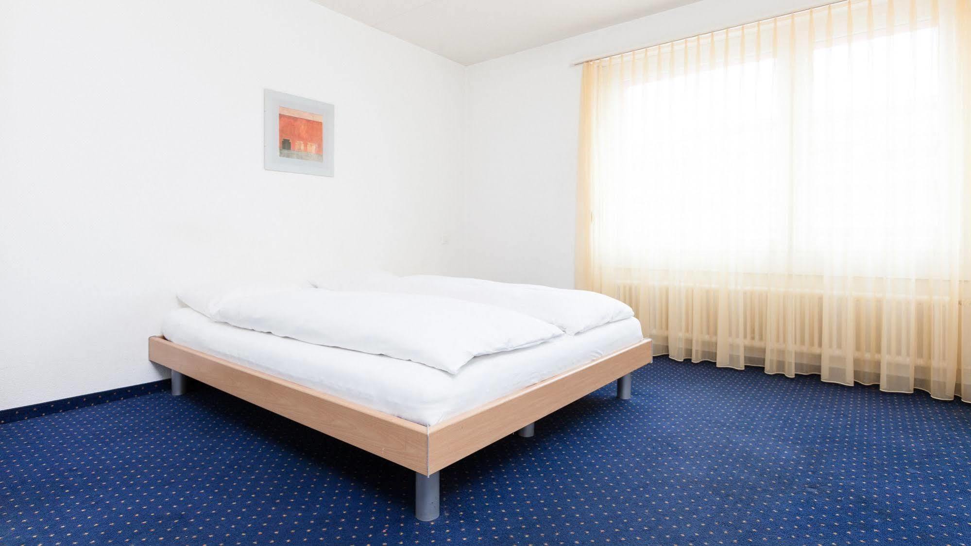 Swiss Star Zurich Airport - Self Check-In Apartment Kloten Ngoại thất bức ảnh